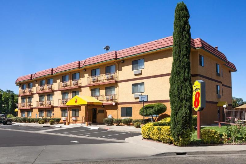 Super 8 By Wyndham Chico Hotel Exterior photo